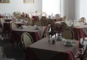 Hotel Germania 3*