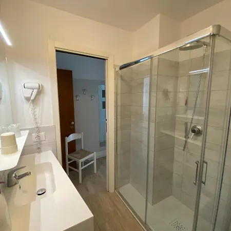 Hotel Germania 3*